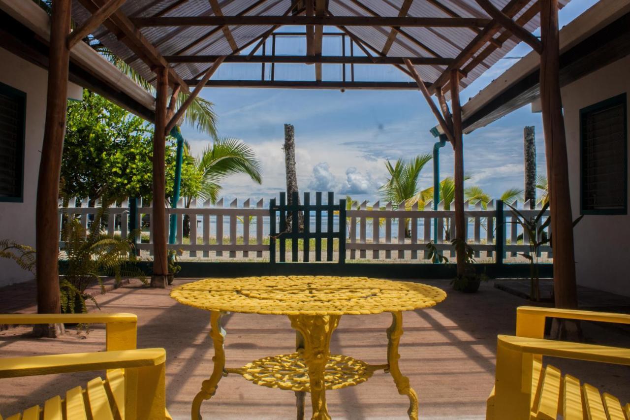 Dona Mara Gastro Hotel Bocas del Toro Exterior photo